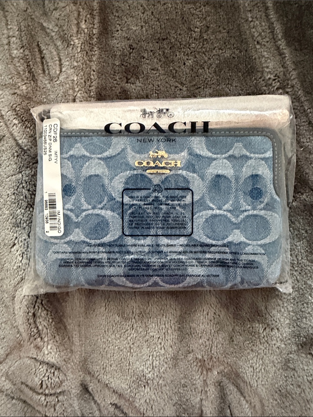 Coach Corner Zip Wristlet In Signature Denim - Picture 4 of 6